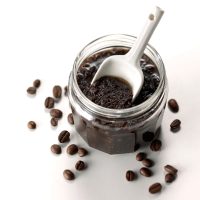 7 DIY Scrubs de café con ingredientes de tu cocina